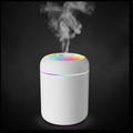 Humidificateur blanc fond sombre